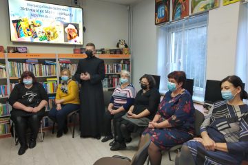 Minties, dailės ir muzikos sintezė Sasnavos bibliotekoje