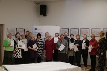 Paskutiniuosius kurso „Gamtos harmonija“ mokymus baigė būrys gamtos, augalų ir žiedų mylėtojų
