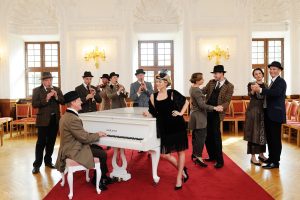 Ansamblio „Ainiai“ koncertinė programa „Retro Metro“